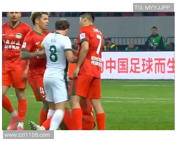 街头偶遇足球明星瞬间记录与球迷互动的精彩视频分享 街头偶遇足球明星瞬间记录与球迷互动的精彩视频分享